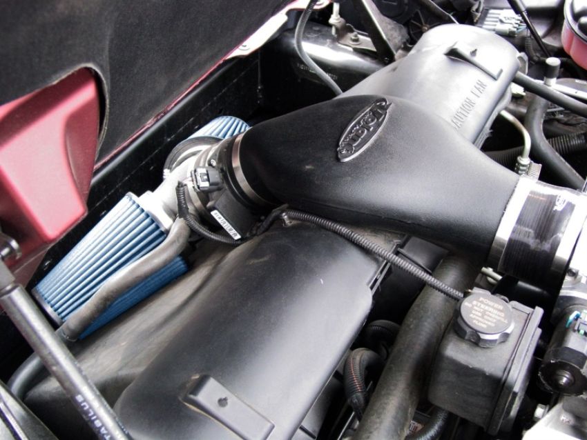 Volant 25857C Volant air intake systems utilize a high-velocity venturi filter adapter which provides a smooth transition through the MAF sensor into the intake tube for a much needed airflow improvement over the factory rubber tubing and resonator box.