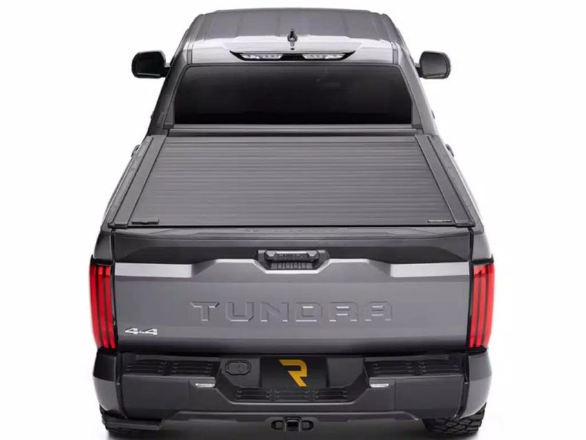 Retrax T-80861 2007-2020 Toyota Tundra CrewMax 5.5ft Bed PRO XR with Deck Rail System