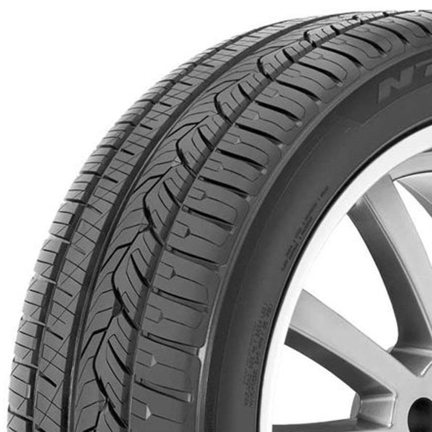 NITTO NT421Q 255/50R19 All-Season