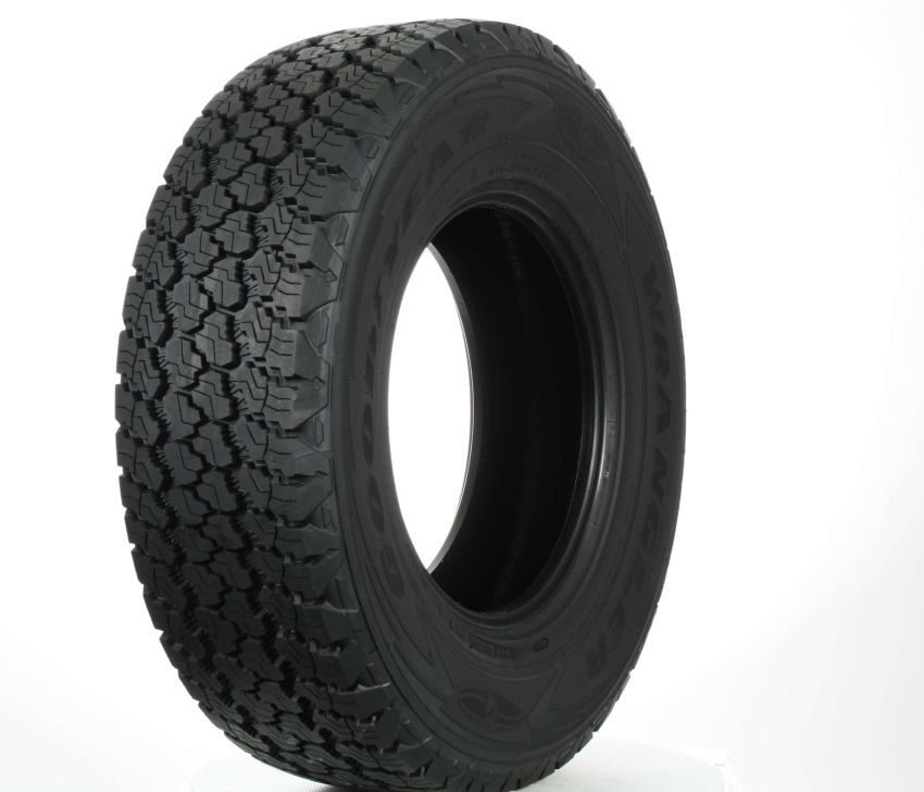 GOODYEAR Wrangler Silentarmor 215/85R16 All-Season