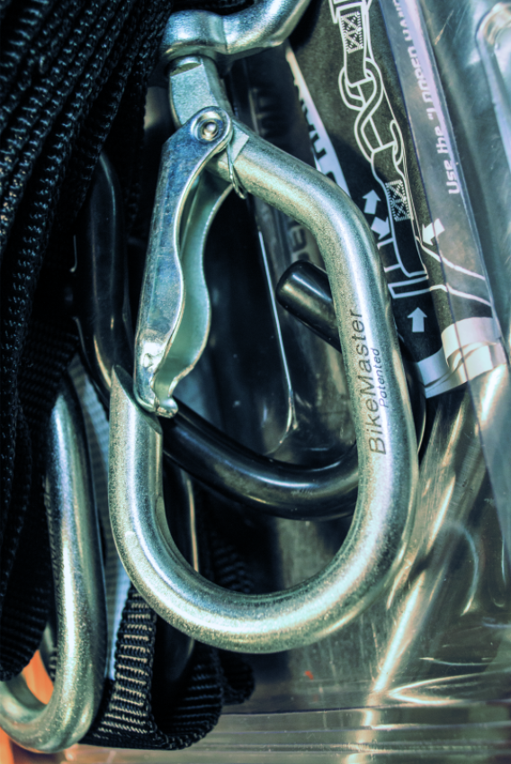 BikeMaster 100541 Tiedown 1-1/2in Swivel Softhook - Black