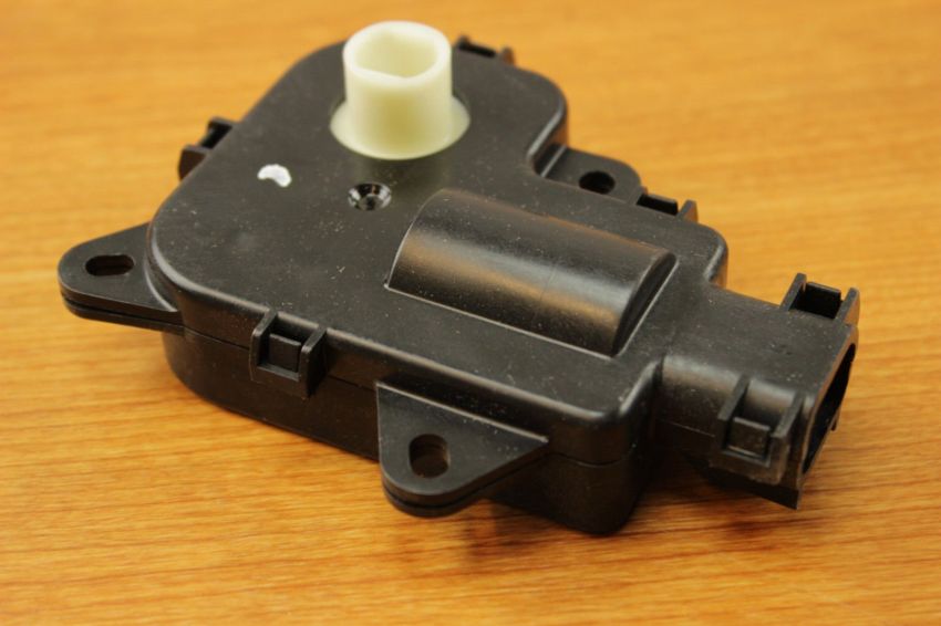 1999-2004 JEEP GRAND CHEROKEE HEATER A/C BLEND DOOR ACTUATOR OEM