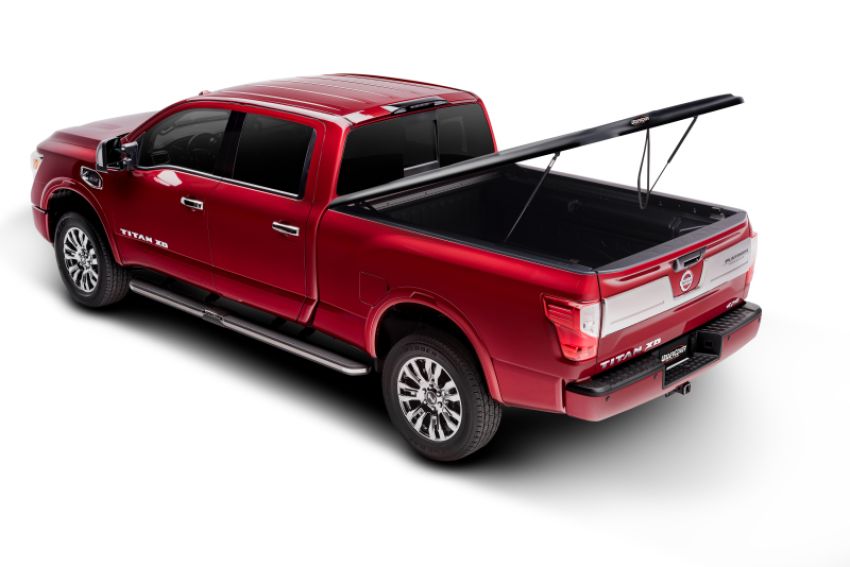 Undercover UC5076 16-20 Nissan Titan 5.5ft SE Bed Cover - Black Textured