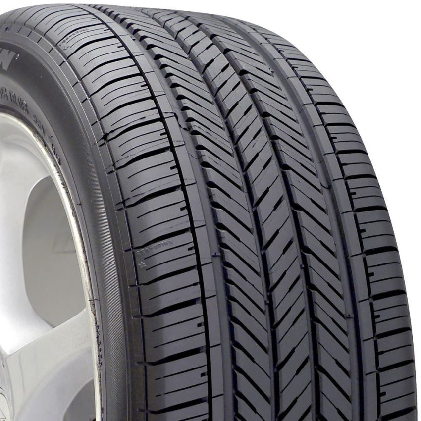 MICHELIN Pilot MXM4 235/50R18 All-Season