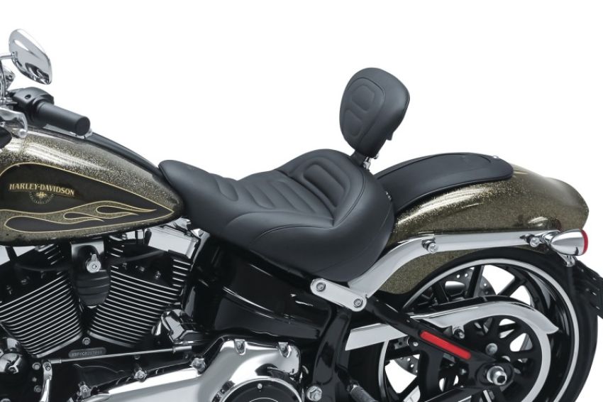 Mustang Motorcycle 79683 Mustang 13-17 Harley Softail Breakout Standard Touring Solo Seat - Black