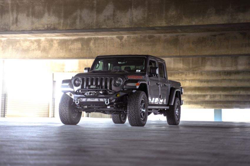 DV8 Offroad FBJL-12 07-18 Jeep Wrangler JK / 18-23 Wrangler JL / 20-23 Gladiator JT MTO Series Front Bumper