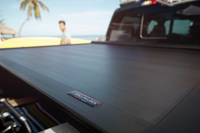 Roll-N-Lock RC448E 10-17 Dodge Ram 1500 - 3500 76in E-Series Retractable Tonneau Cover