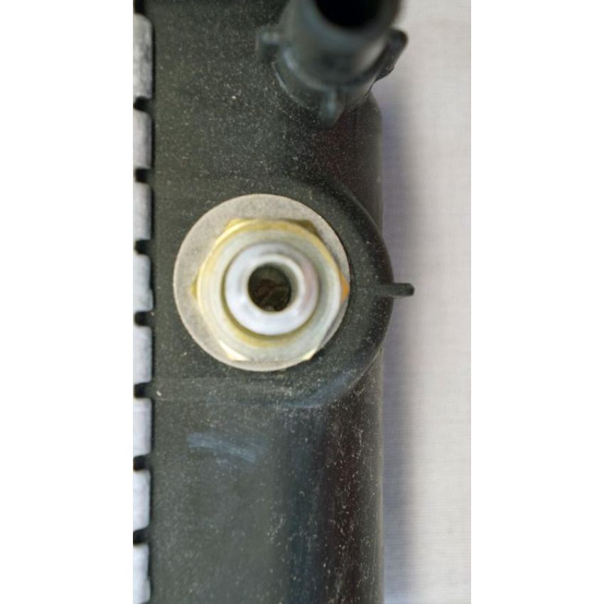 Reach International 41-13001 Radiator