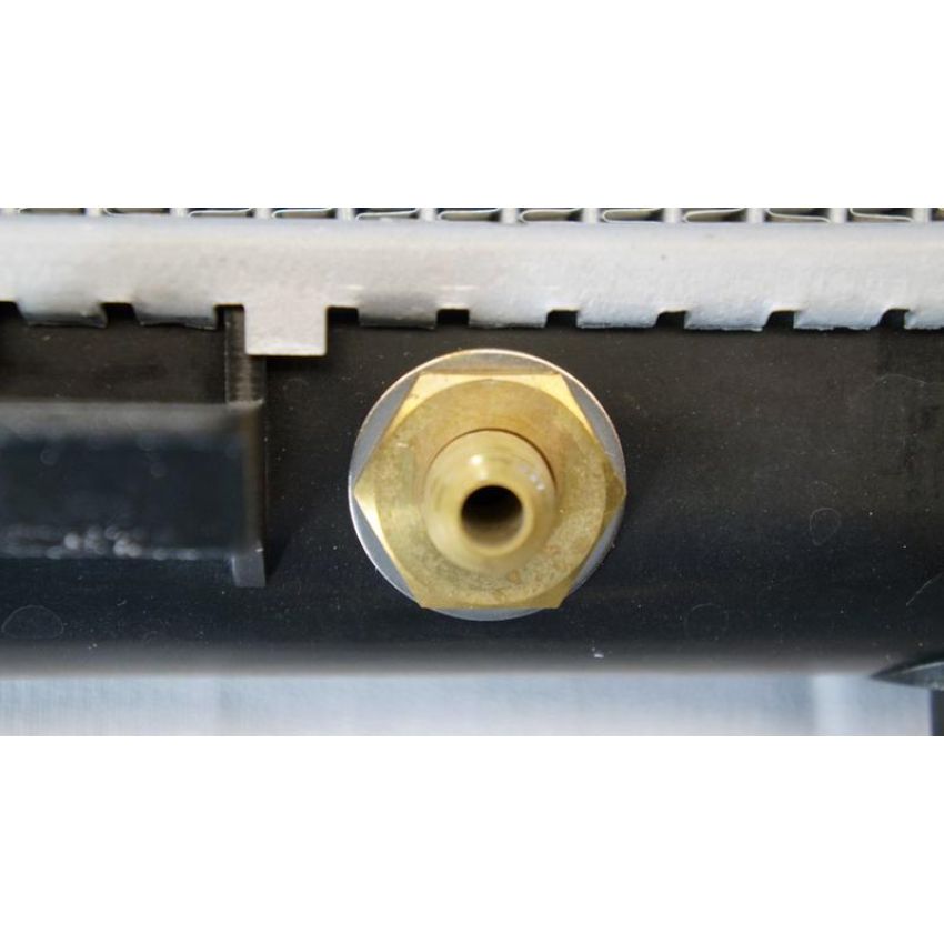 Reach International 41-13002 Radiator