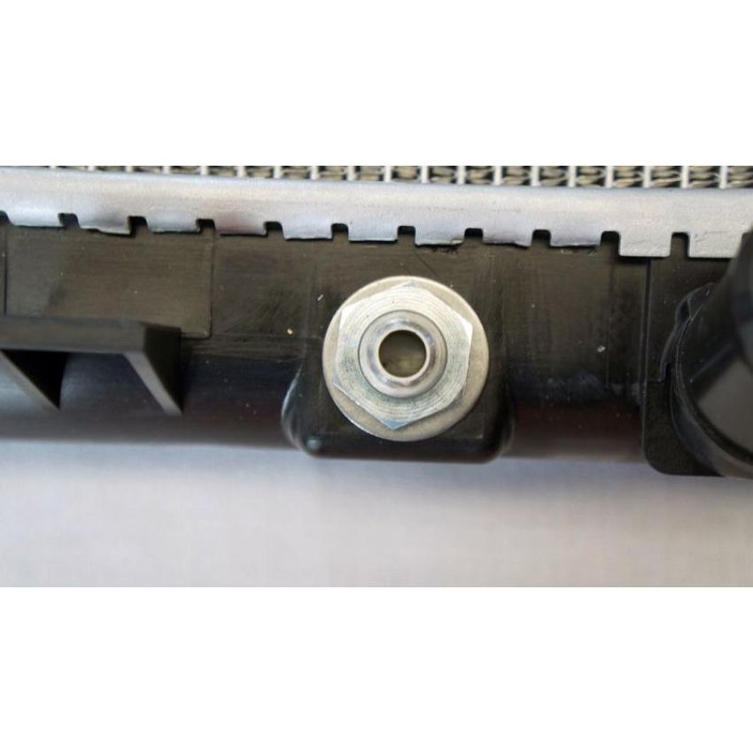 Reach International 41-13015 Radiator