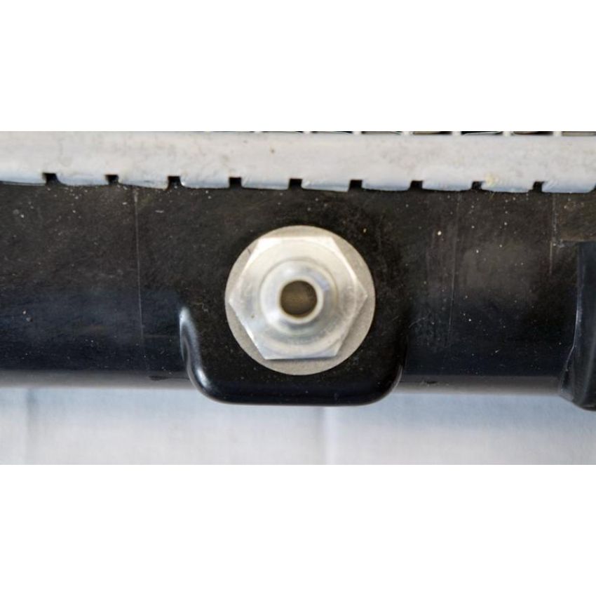Reach International 41-13026 Radiator