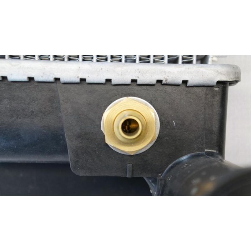 Reach International 41-13049 Radiator