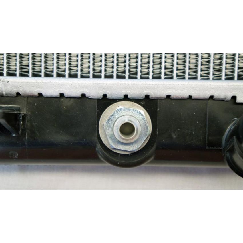 Reach International 41-13068 Radiator