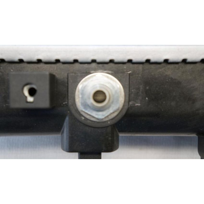 Reach International 41-13070 Radiator