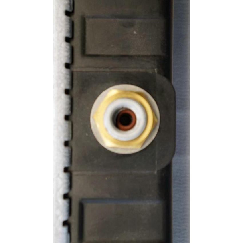 Reach International 41-13079 Radiator