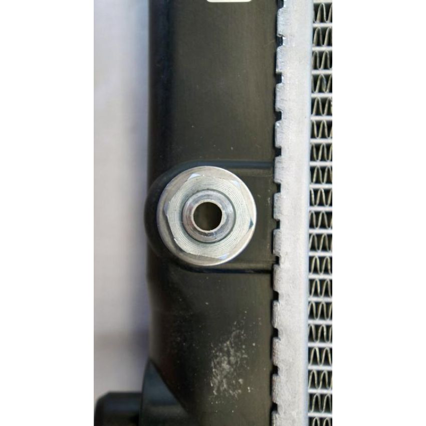 Reach International 41-13117 Radiator