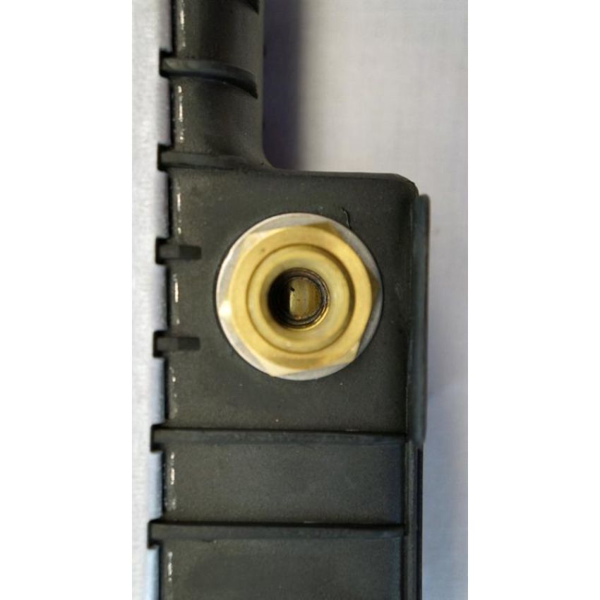 Reach International 41-1311 Radiator