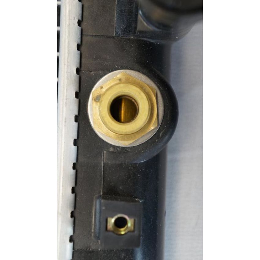 Reach International 41-1558 Radiator