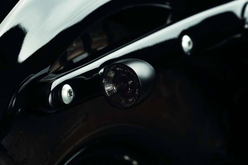 Kuryakyn 2555 Bullet 1000 White/Amber Clear Lens Satin Black