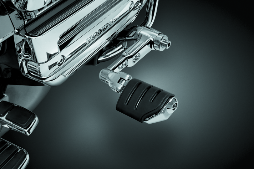 Kuryakyn 4081 Ergo III Adjustable Mount With Trident Dually ISO Pegs Chrome