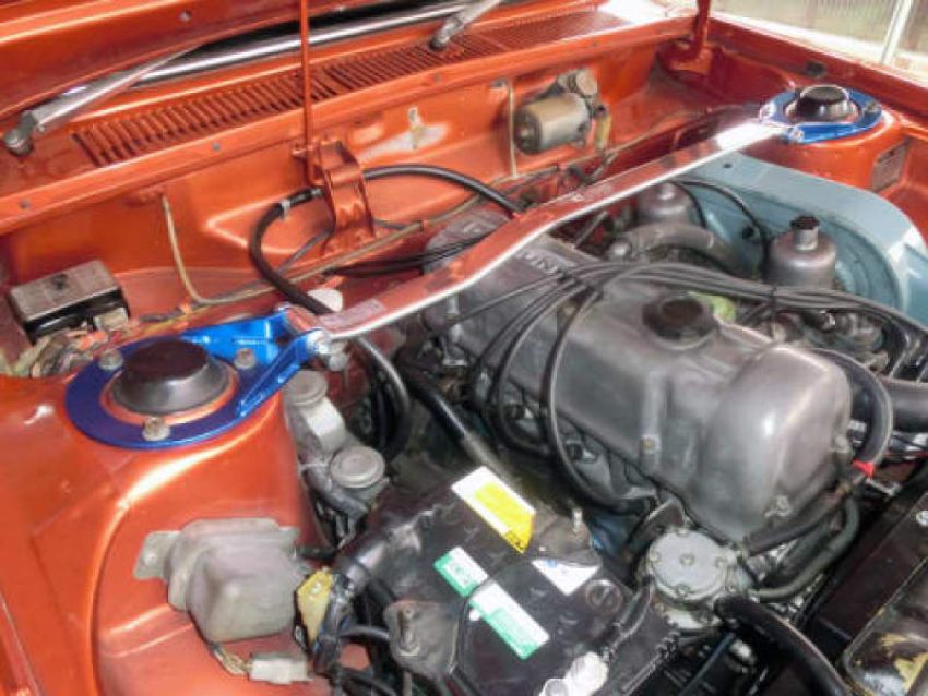 Cusco 235 540 A Type-II Oval Strut Bar 67-73 Datsun 510/Bluebird 1.6L SU Twin Carburetor