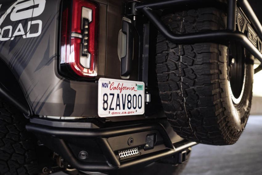 DV8 Offroad LPBR-03 Relocation Bracket