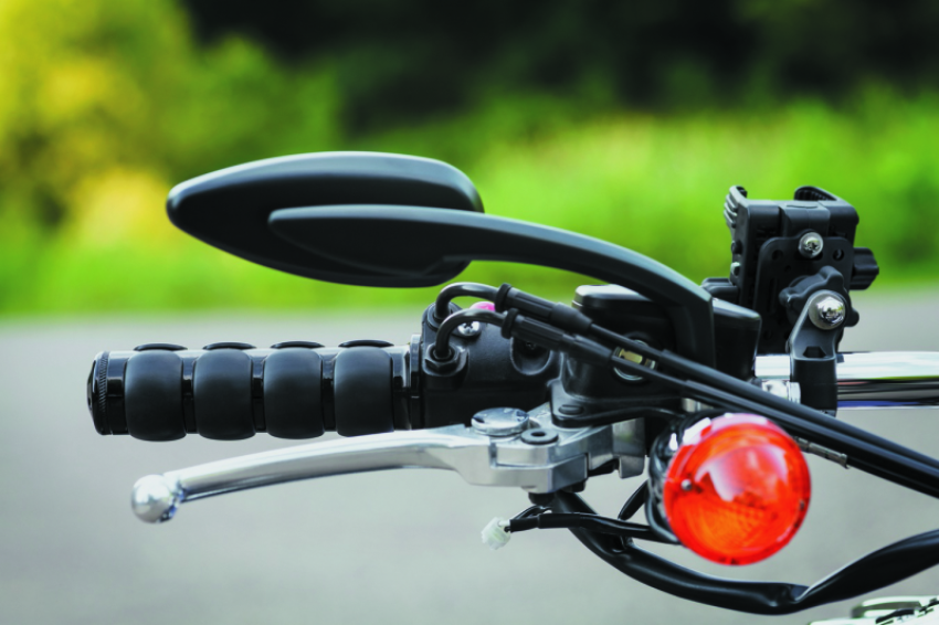 Kuryakyn 6337 ISO Grip Triumph Black