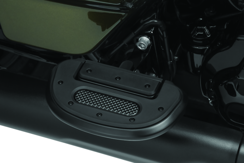 Kuryakyn 7046 Heavy Industry Passenger Floorboard Without Adapter Black