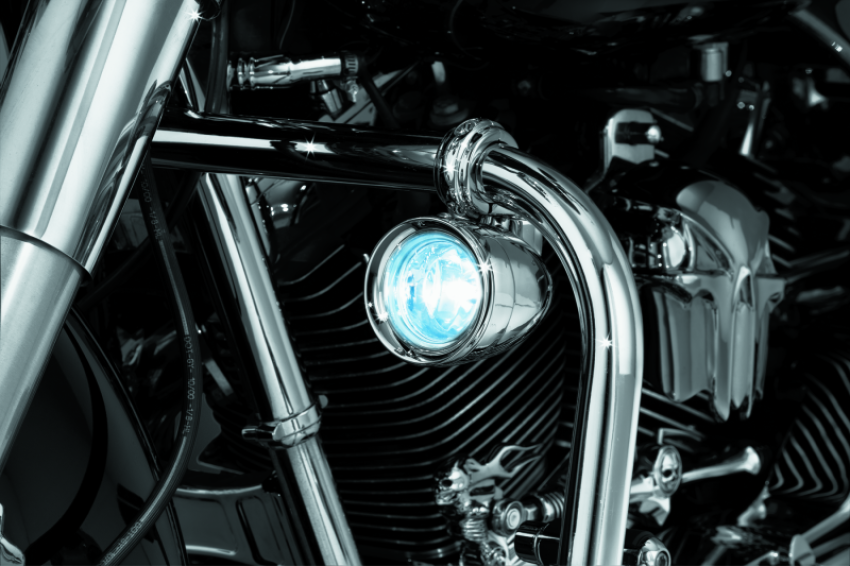 Kuryakyn 5019 Engine Guard Mounted Drive Light