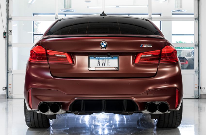 AWE Tuning 3020-43077 18-19 BMW F90 M5 Track Edition Axle-Back Exhaust- Black Diamond Tips