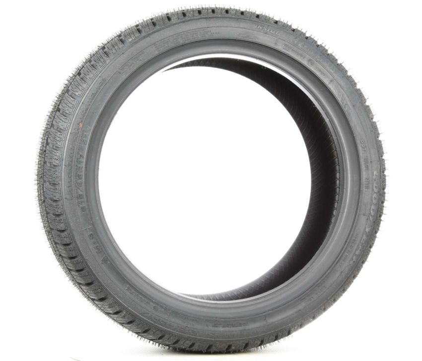 GOODYEAR Ultra Grip Performance 215/45R17