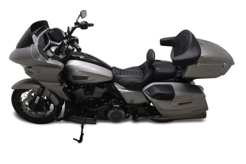 Mustang Motorcycle 88402GM Mustang 23-24 HD CVO Rd Glide(ST), 2024 Rd Glide and Str Glide Deluxe Pass Seat - Black/Gray Stitch