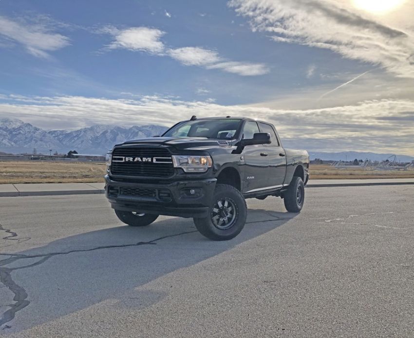 Tuff Country 33151KN 19-23 Dodge Ram 3500 4x4 3in Lift Kit w/o Front Shock Extension Brackets (SX8000)