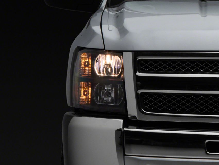 Raxiom S112706 07-13 Chevrolet Silverado 1500 Euro Headlights- Blk Housing (Clear Lens)