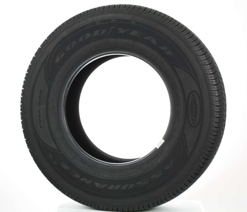 GOODYEAR Assurance CS Fuel Max 245/65R17 All-Season