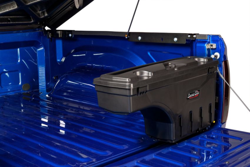 Undercover SC102P 04-12 Chevy Colorado/GMC Canyon Passengers Side Swing Case - Black Smooth