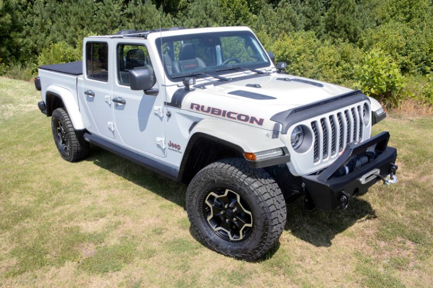 AMP Research 77135-01A 20-24 Jeep JT Gladiator (Launch/Overlnd/Rubicon/Sport/Sport S) PowerStep XL - Black