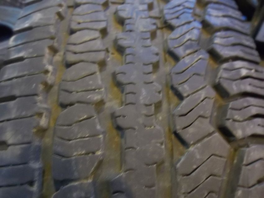 BFGOODRICH Radial Long Trail T/A 265/70R16 All-Season