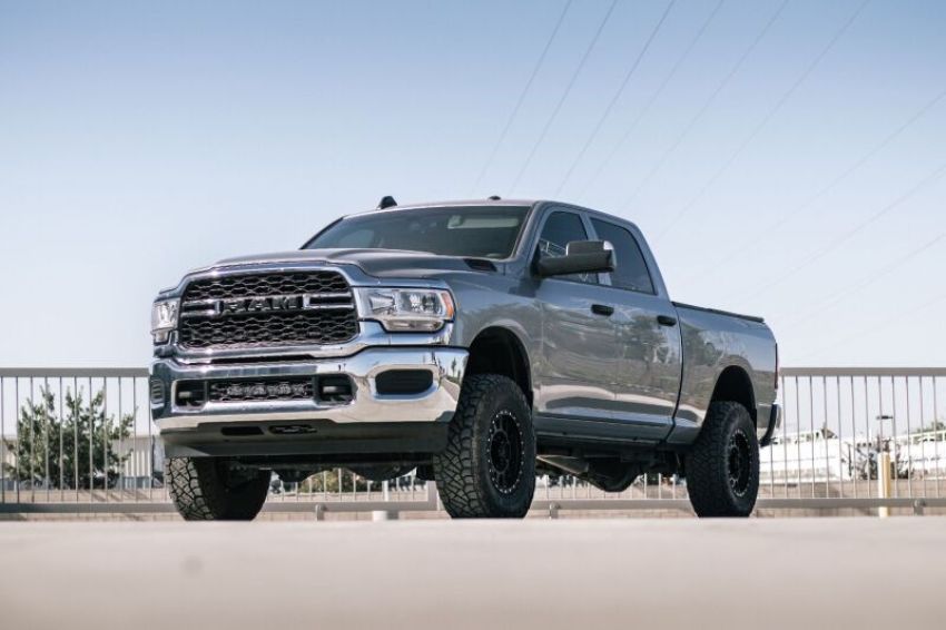 Cognito 115-P0944 14-24 RAM 2500 4WD 3in Performance Leveling Kit w/ Fox PS 2.0 IFP Shocks