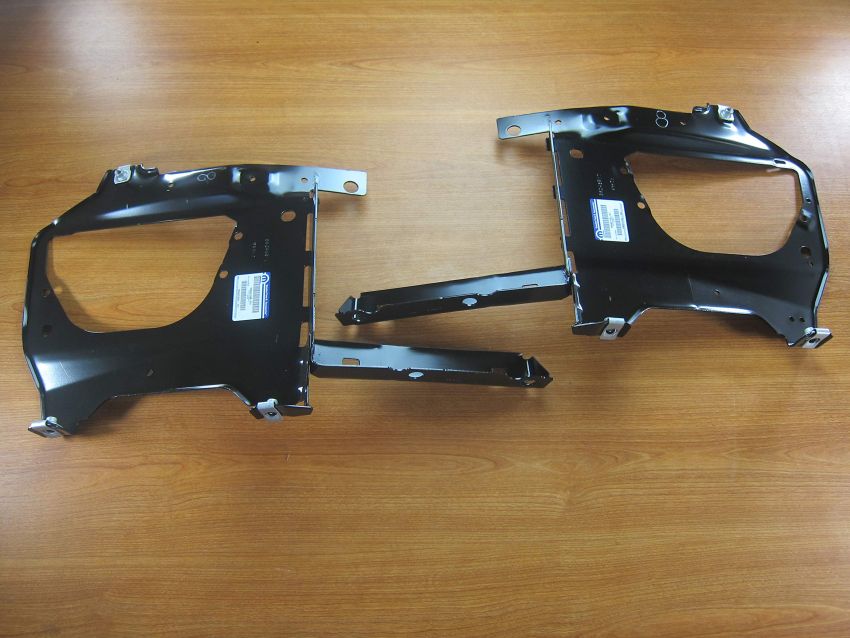 Mopar 68064329AD BRACKET KIT, Bumper