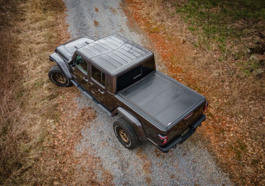 Undercover AX32010 20-21 Jeep Gladiator 5ft Armor Flex Bed Cover
