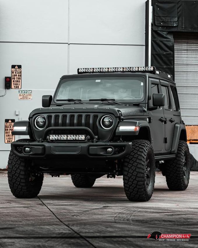 Oracle Lighting 5839-504 Oculus Bi-LED Projector Headlights for Jeep Wrangler JL / Gladiator JT