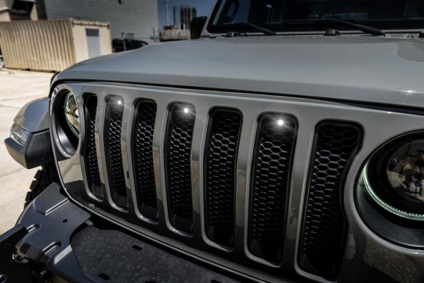 Oracle Lighting 5870-001 ORACLE Lighting Pre-Runner Style LED Grill Kit for Jeep Wrangler JL