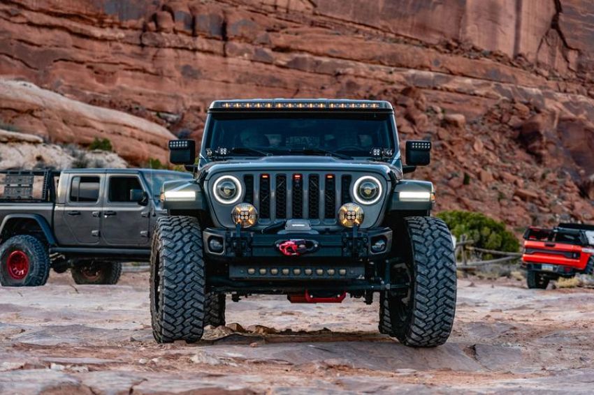 Oracle Lighting 5917-023 Integrated Windshield Roof LED Light Bar System for Wrangler JL / Gladiator JT