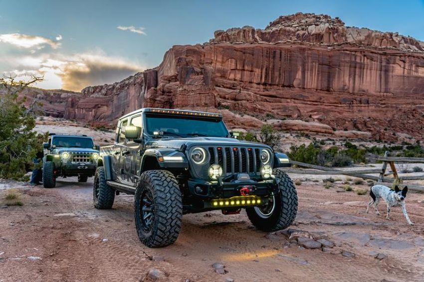 Oracle Lighting 5917-023 Integrated Windshield Roof LED Light Bar System for Wrangler JL / Gladiator JT
