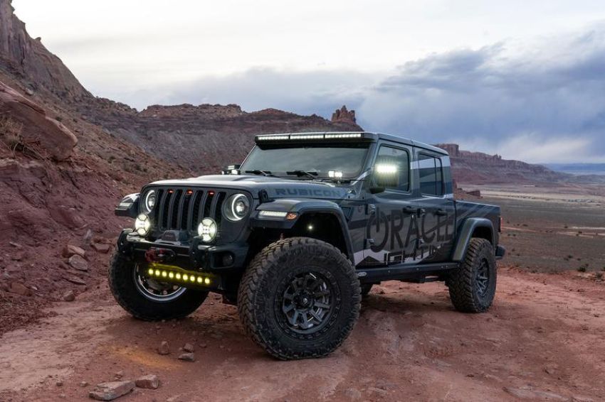 Oracle Lighting 5917-023 Integrated Windshield Roof LED Light Bar System for Wrangler JL / Gladiator JT