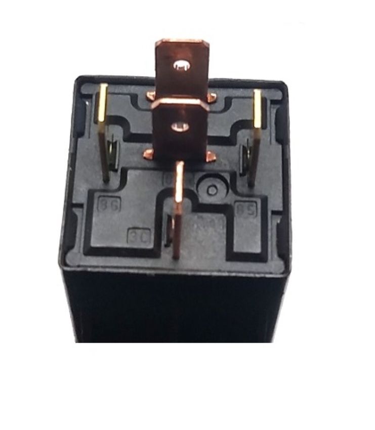 Ridetech 31900022 30 amp relay with prewired relay socket.