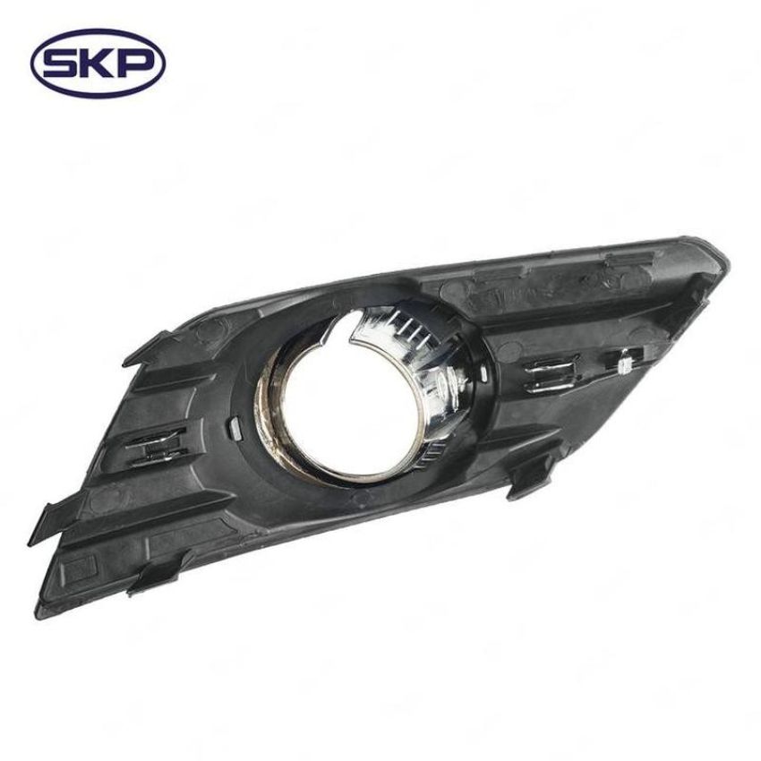 SKYWARD AUTOMOTIVE SK601236 Fog Light Cover