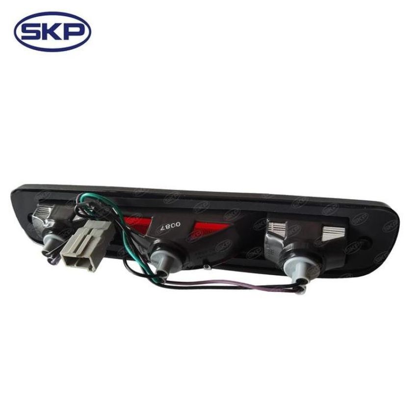 SKYWARD AUTOMOTIVE SK923206 Center High Mount Stop Light