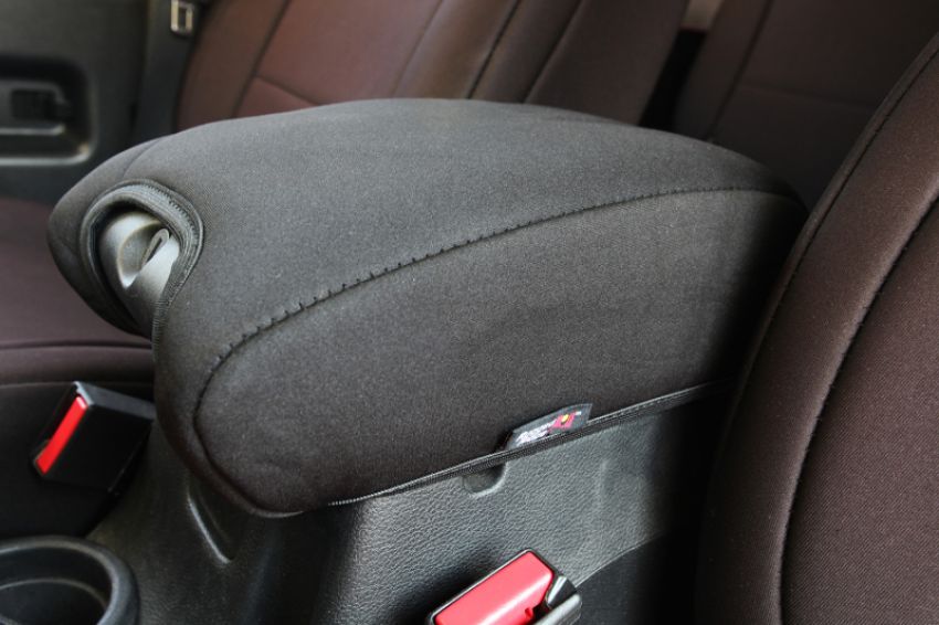 Neoprene Arm Rest Cover And Pad 11-18 Jeep Wran